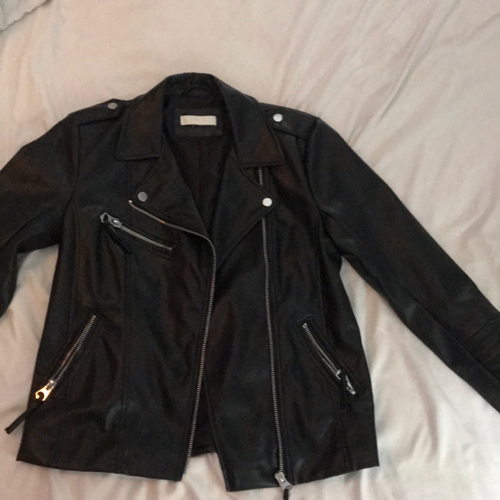 Jacket 🧥
